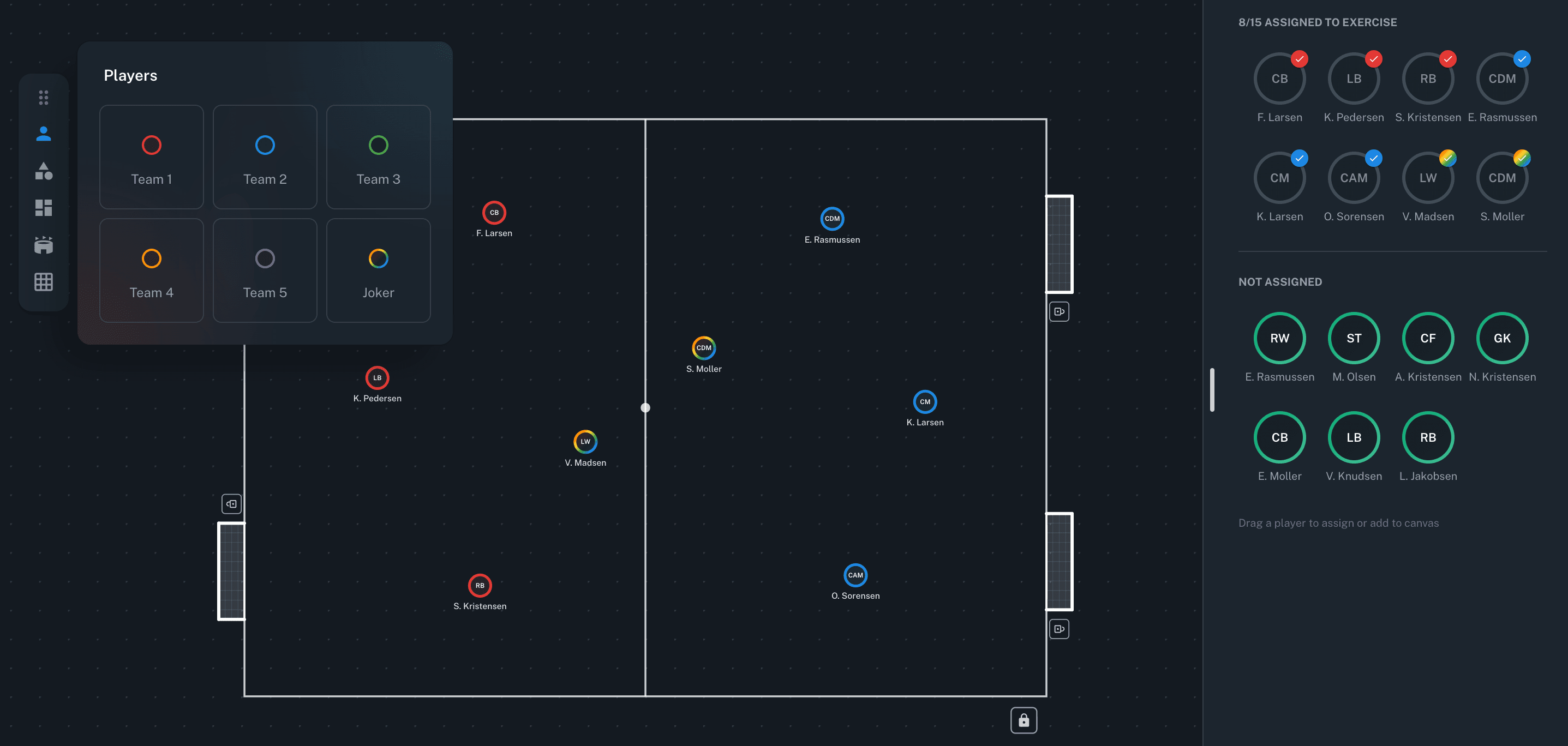 Driblo Exercise Designer showing players assigned to team colors on a football pitch canvas with the player roster panel open